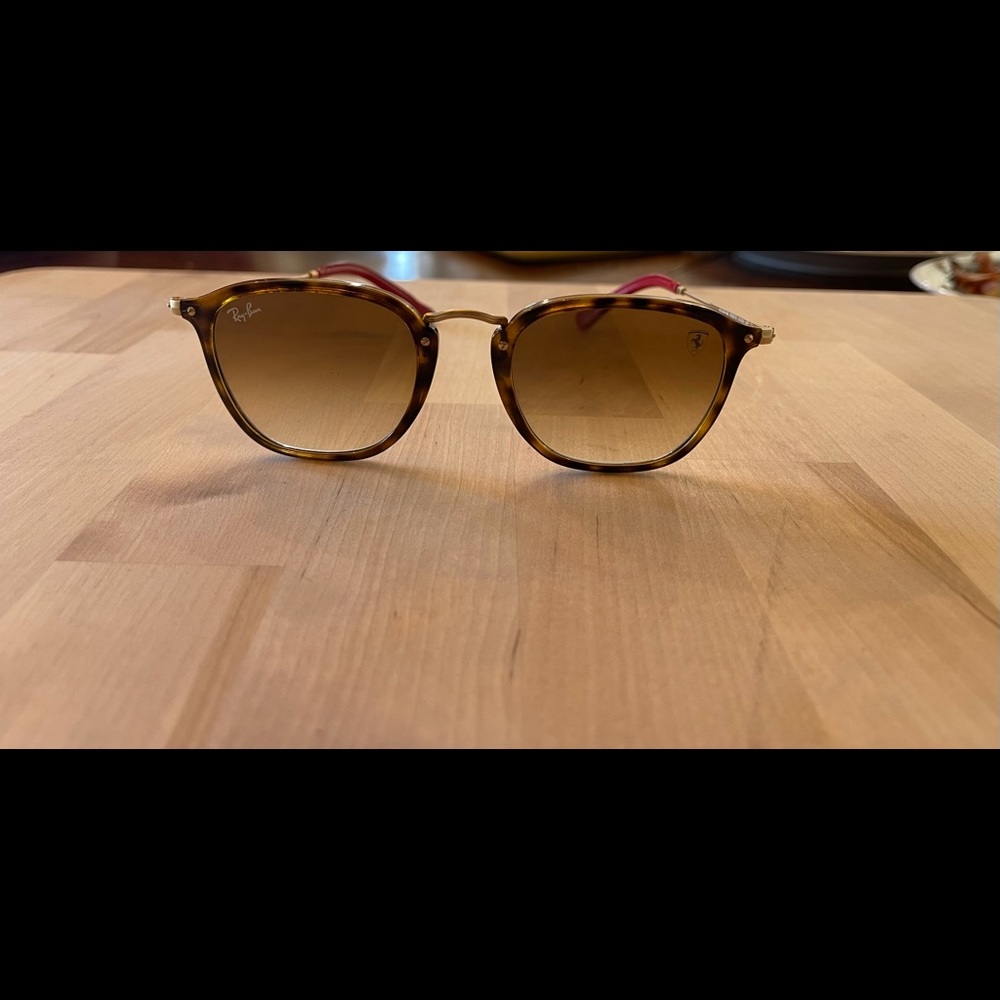 ray band sun glasses